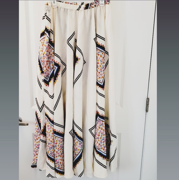 Maxi Skirt - Picture 2 of 4